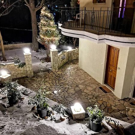 Keramidaki Mini Suites 4 Калаврита Экстерьер фото